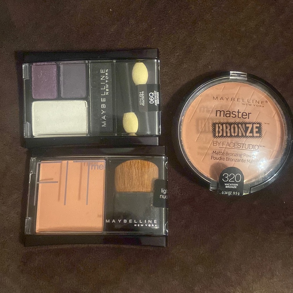 Maybelline make up set of 3 all new and sealed